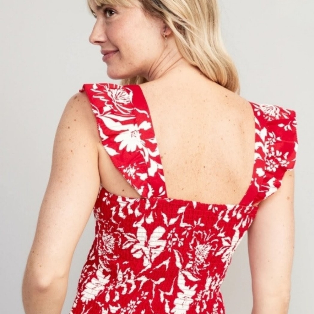 NWT Old Navy Red White Floral Smocked Top | Ruffle Straps | XS - Picture 2 of 7